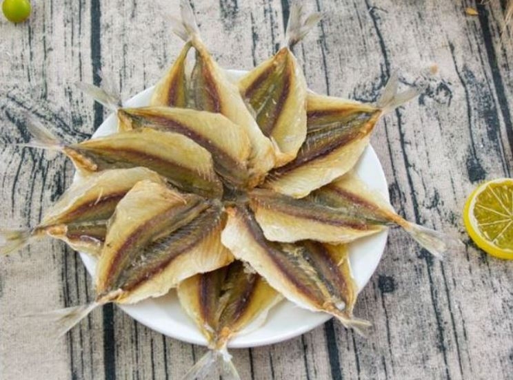 cá chỉ vàng rim 6