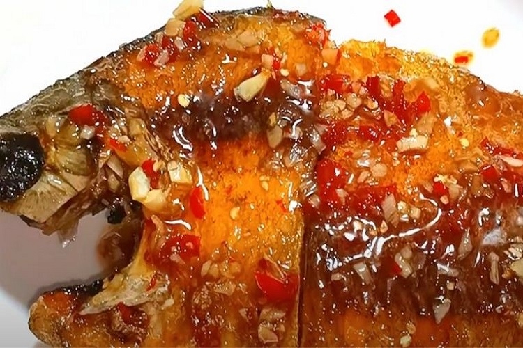 cá chim chiên mắm tỏi 7