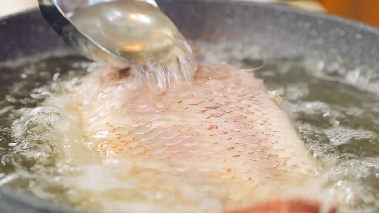Cá điêu hồng sốt me (Hình 3)