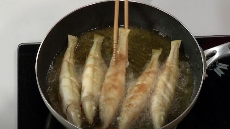 cá đục chiên giòn 3