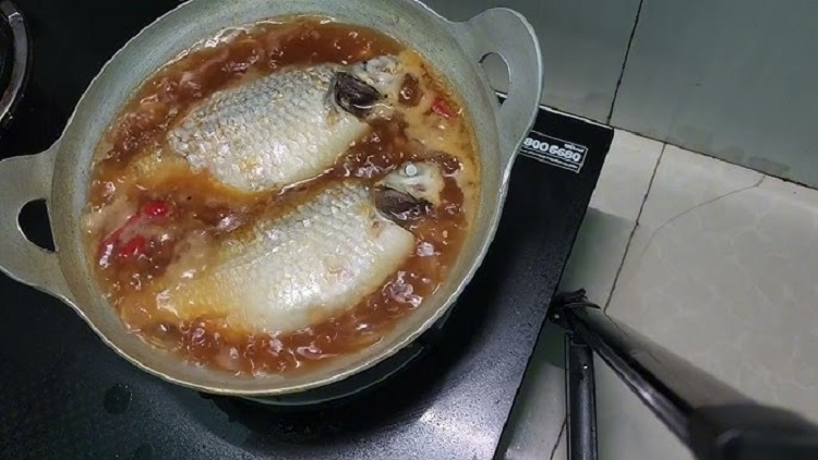 Cá he kho mía (Hình 5)