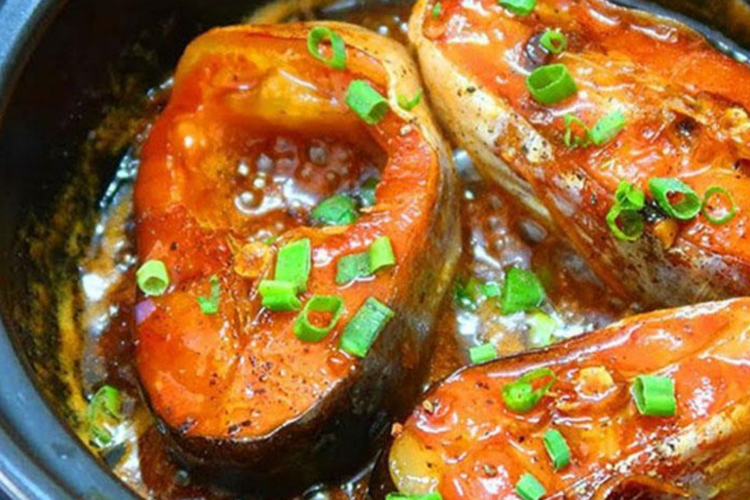 cá hú kho tộ hình 5