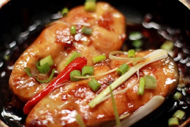 cá hú kho tộ hình 6