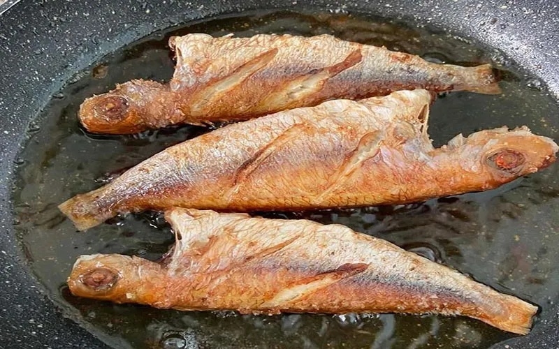 cá hường chiên nước mắm 2