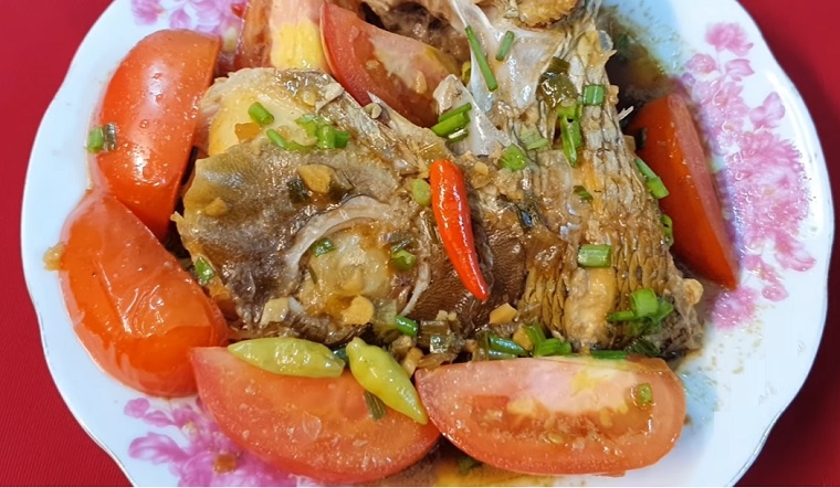 ca chep kho lat