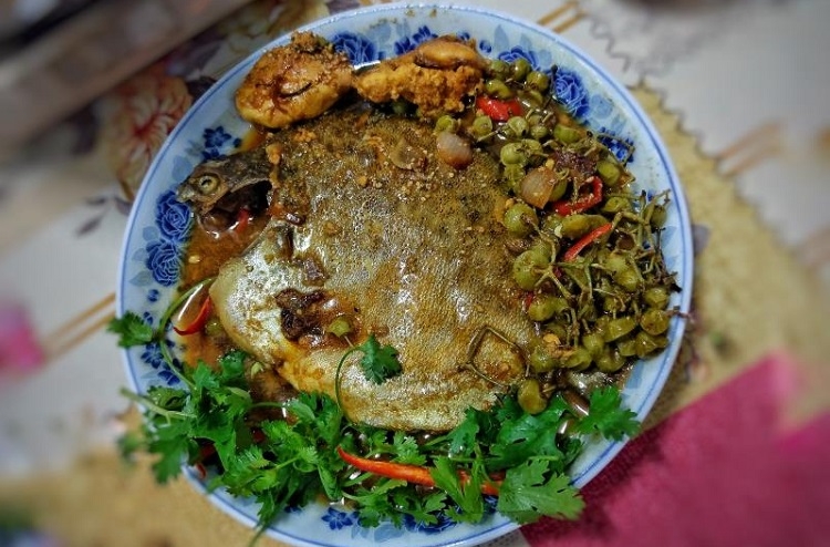 Cá nâu kho trái giác (Hình 6)