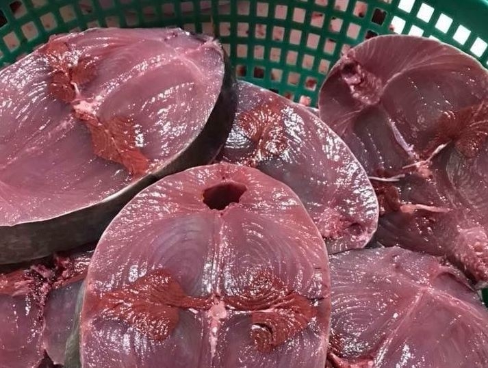 cá ngừ kho thơm cà chua 3