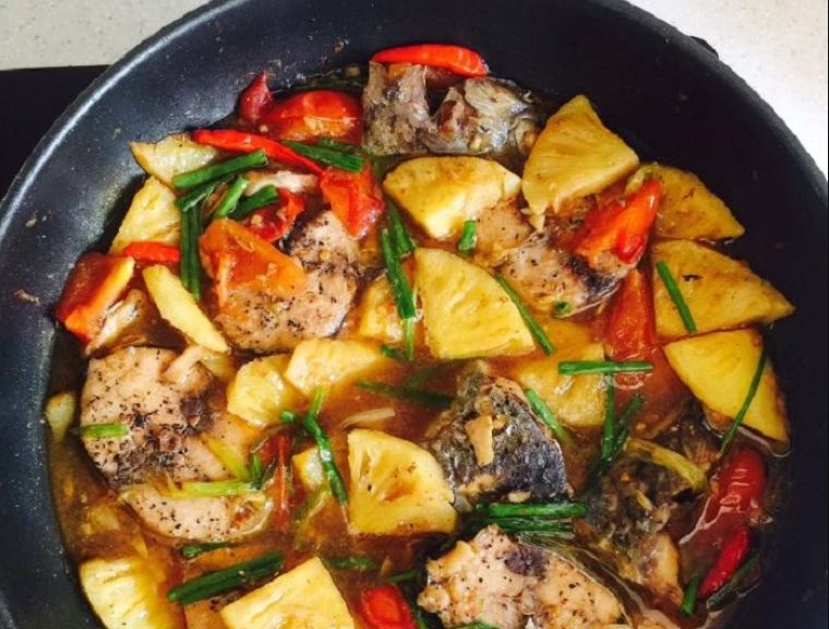 cá ngừ kho thơm cà chua 5