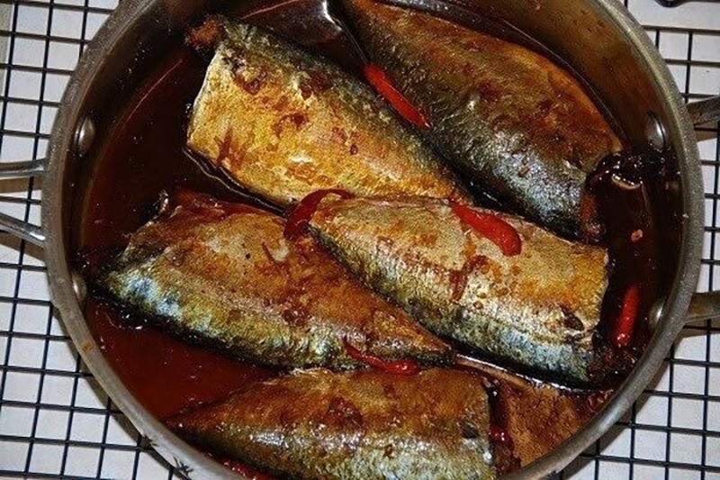 Chia sẻ cách làm cá nục kho tộ (hình 6)