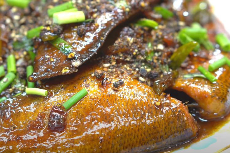 cá sặc kho tiêu (ảnh 5)