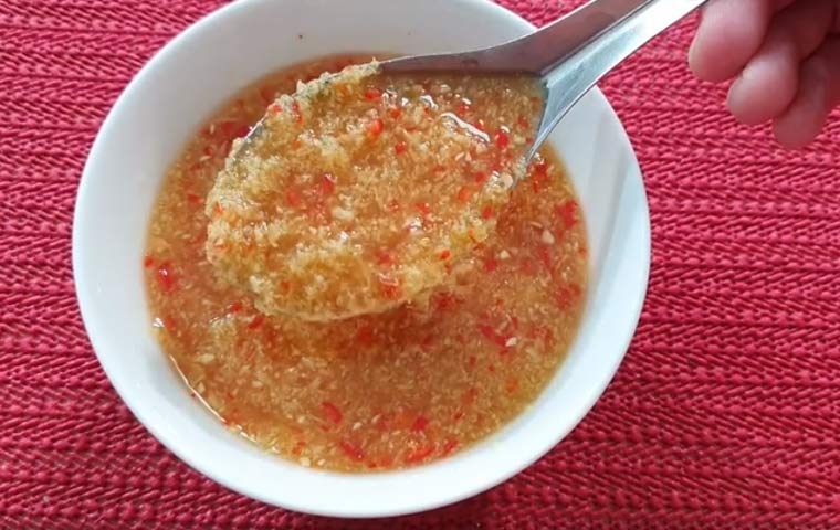 cá trê chiên mắm gừng 3