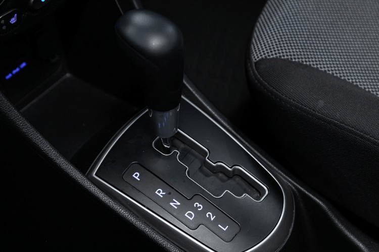 Chế độ L và B khi xuống dốc