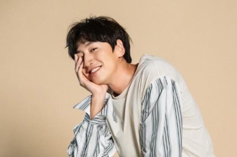 Đôi nét về Lee Kwang-soo