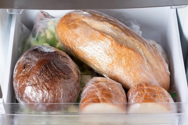 Cách bảo quản bánh mì trong tủ lạnh đúng cách để giữ bánh luôn thơm ngon lâu dài