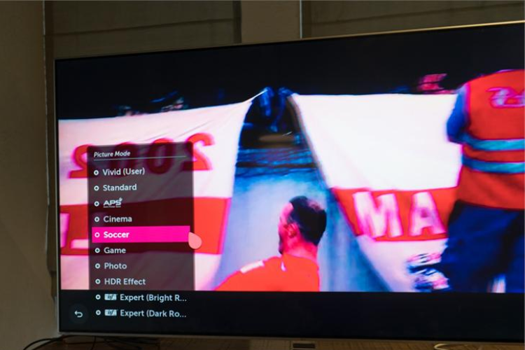 C&aacute;ch bật chế độ thể thao tr&ecirc;n tivi để xem World Cup h&igrave;nh 3