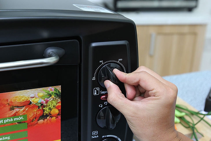 c&aacute;ch c&agrave;i đặt nhiệt độ nướng cho l&ograve; nướng - H&igrave;nh 8