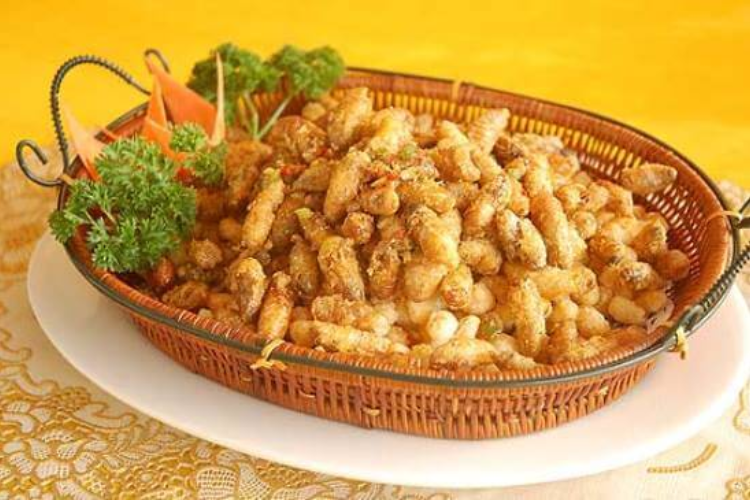 cách chế biến nhộng tằm 4