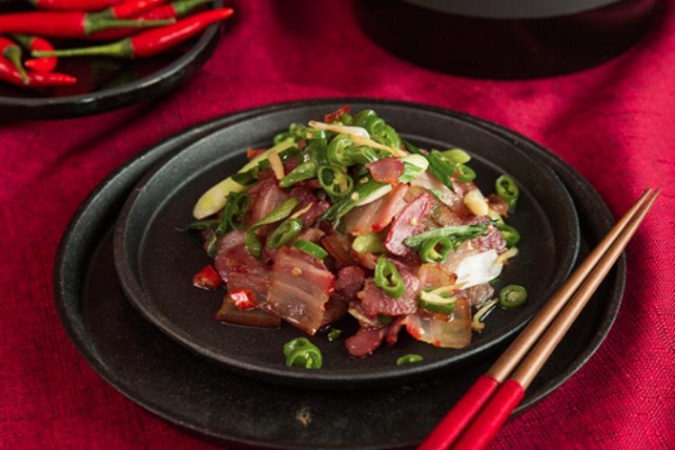 cách chế biến thịt hun khói tây bắc 2