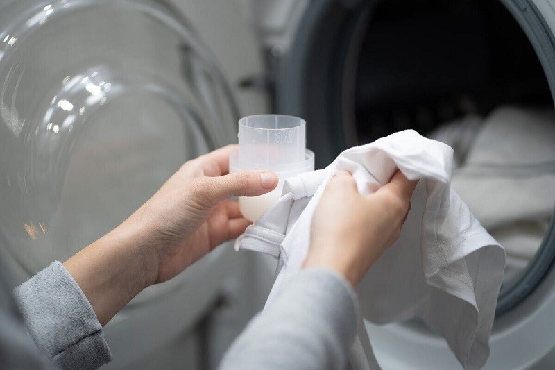 Cách cho bột giặt vào máy giặt cửa ngang ảnh 2