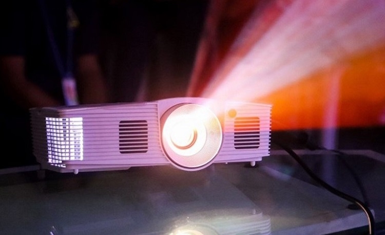 C&aacute;ch chọn m&aacute;y chiếu xem b&oacute;ng đ&aacute; World Cup (H&igrave;nh 3)