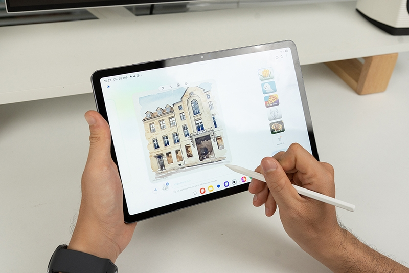 So sánh iPad và máy tính bảng Samsung 8
