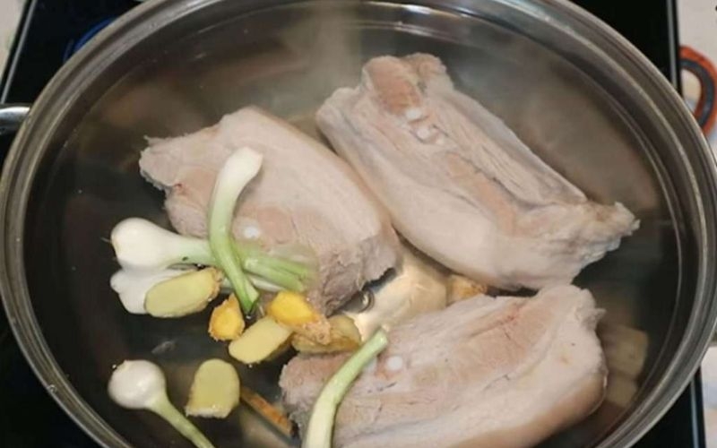 Cách khử mùi thịt lợn