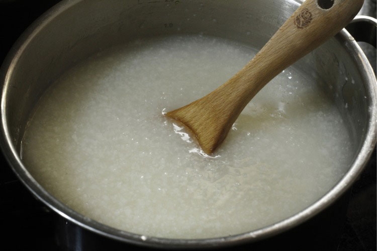 Cách chống trào khi nấu cháo 3