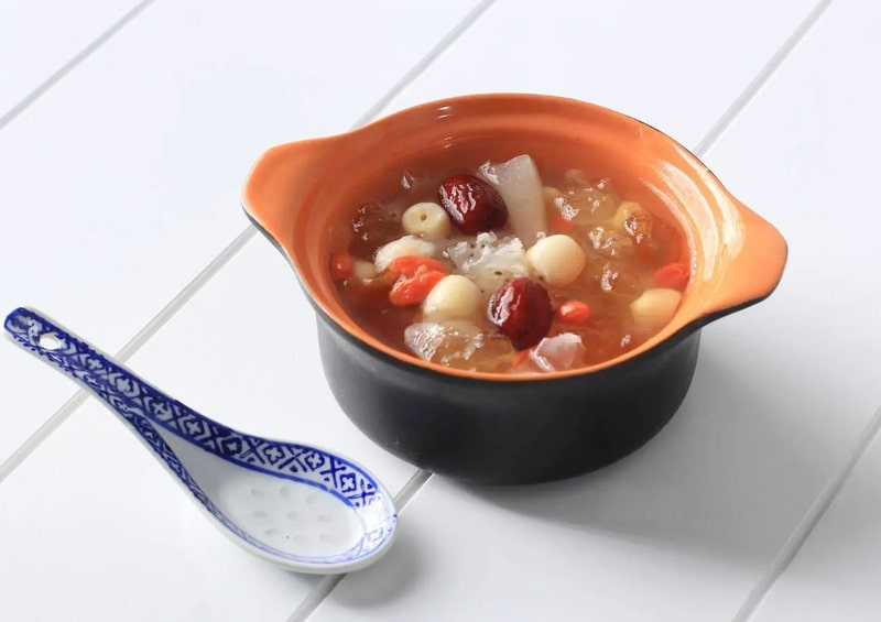 Cách chưng yến đường phèn táo đỏ hạt chia ảnh 7