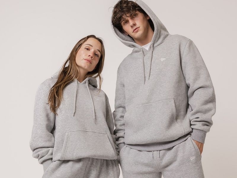 cách gấp áo hoodie 6