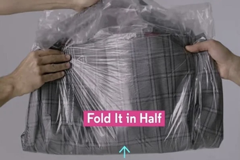 cách gấp áo vest 3