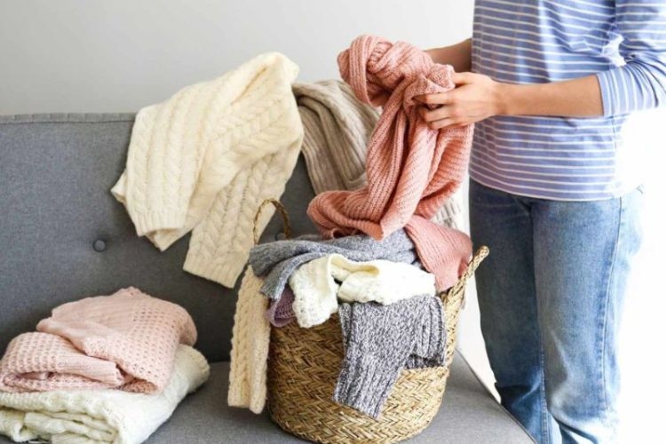 Cách giặt các loại áo khoác, áo phao, áo da