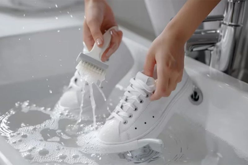 cách giặt giày vải trắng ảnh 3