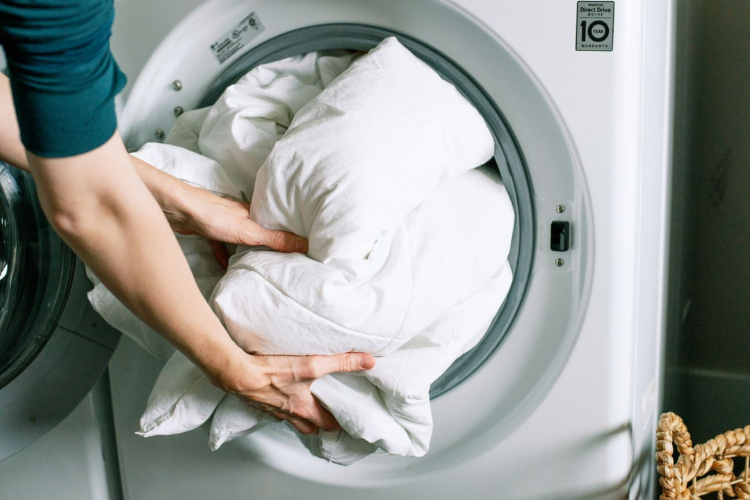 Cách giặt ruột chăn bông bằng máy giặt hình 3