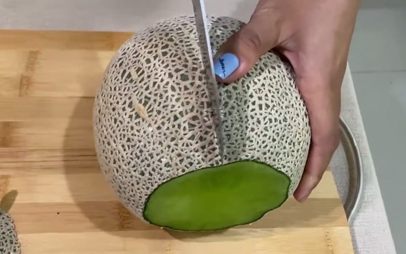 Cách gọt dưa lưới (hình 10)