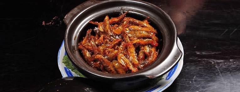 cách làm cá kho không dùng nước kiểu Huế 3