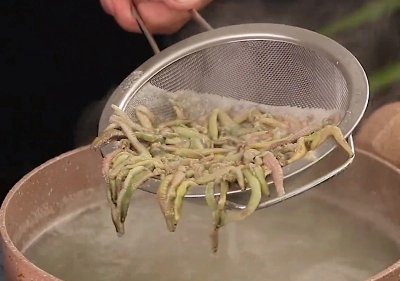 cách kho rươi (hình 6)