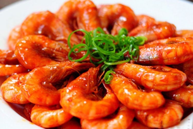 Cách kho tôm ngon đơn giản tại nhà: Bí quyết thịt tôm săn chắc, lên màu đẹp mắt