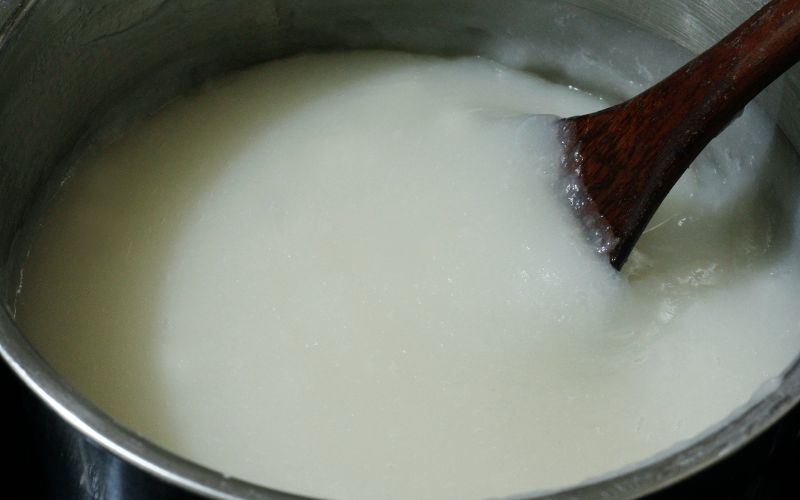 Nấu bánh đúc mặn miền Bắc