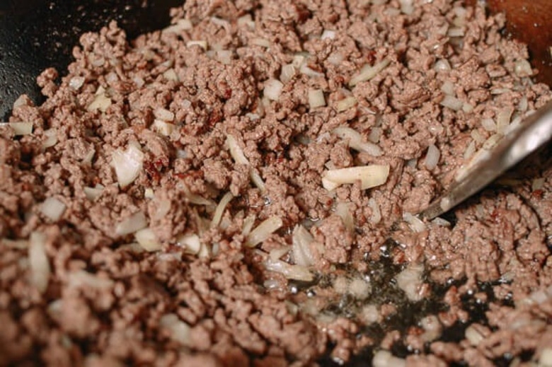 Cách làm bánh khoai tây thịt bò 10