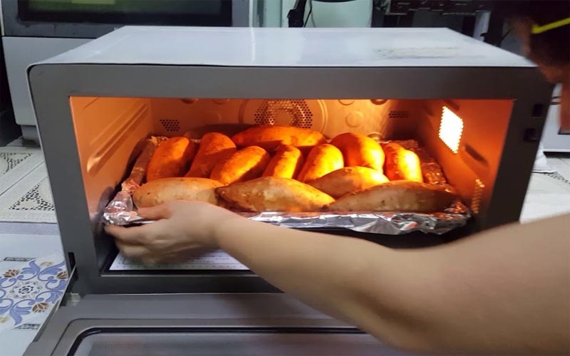 lam banh mi bang lo vi song