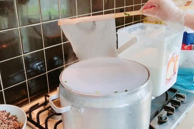 Cách làm bánh ướt với nồi hơi tại nhà