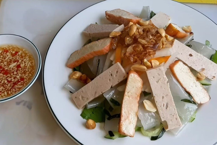 Mách bạn cách làm bánh ướt chay mềm dẻo, thơm ngon đơn giản cho bữa sáng thanh đạm