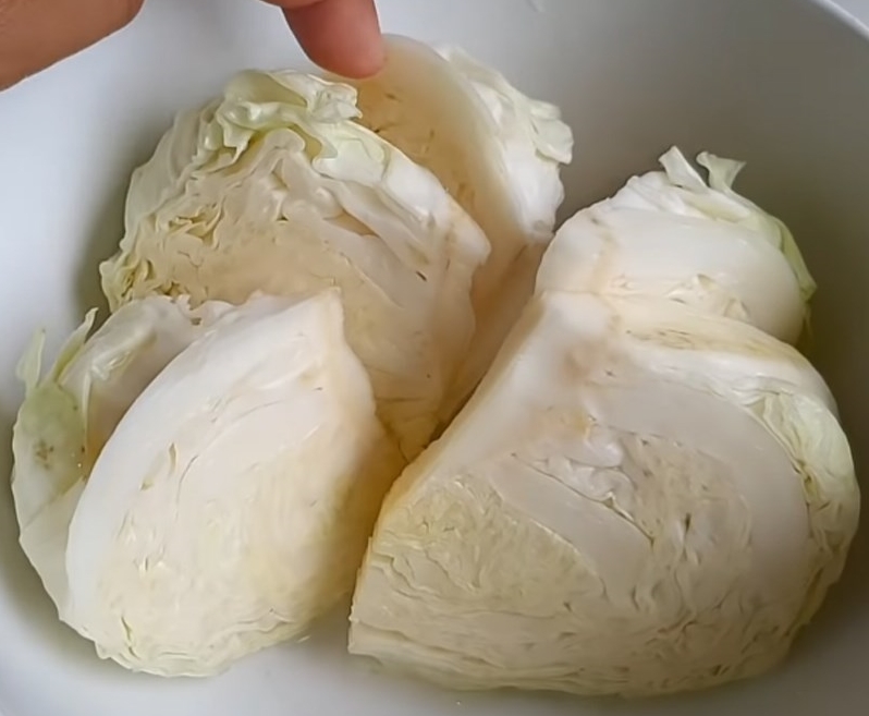 cách làm bắp cải kho tiêu (hình 2)