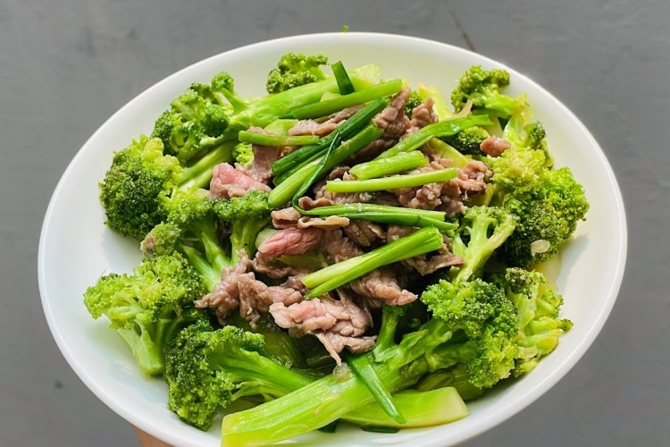 cách làm bông cải xào thịt ảnh 9