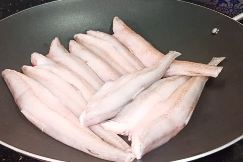 Hướng dẫn cách làm cá khoai kho tiêu (hình 6)