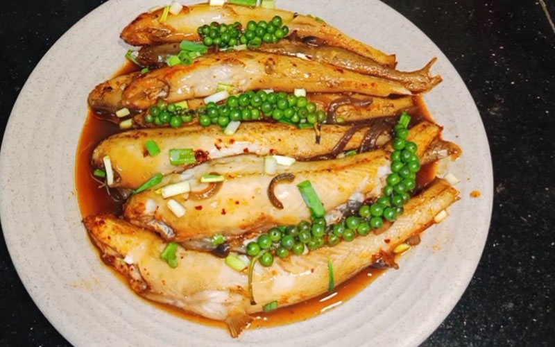 Hướng dẫn cách làm cá khoai kho tiêu (hình 8)