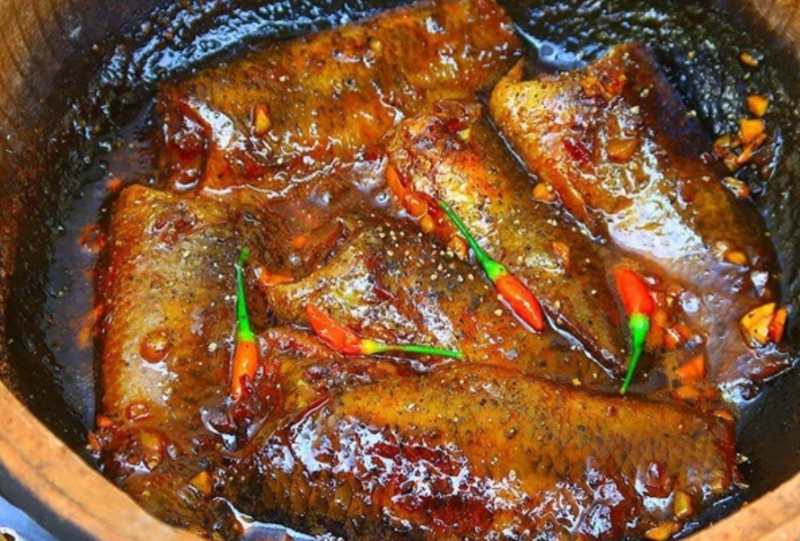Cách làm cá rô kho tộ kiểu Nam Bộ - hình 9