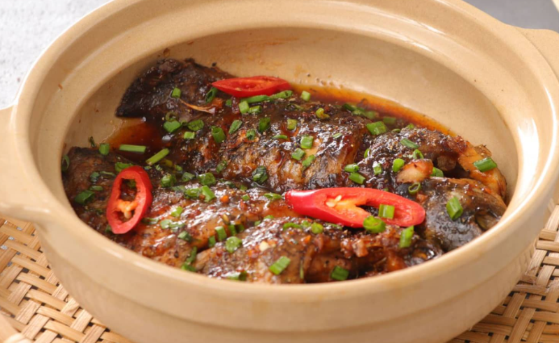 Cách làm cá rô kho tộ kiểu Nam Bộ - hình 10