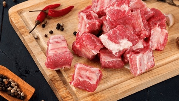 Cách nấu canh bí đỏ sườn heo 2