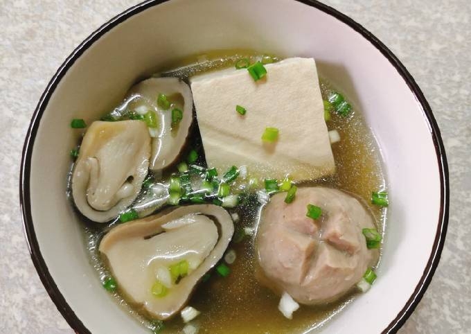 Cách làm canh bò viên nấu nấm 6